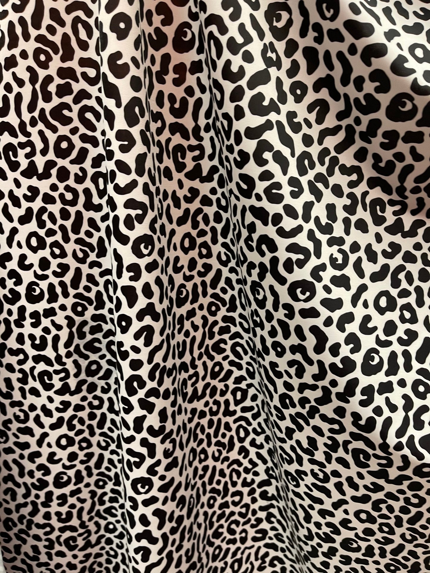 New Exotic Leopard design print on great quality of nylon spandex 4-way stretch 58/60” Sold by the YD. Ships Worldwide from Los Angeles CA