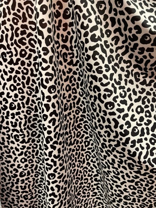 New Exotic Leopard design print on great quality of nylon spandex 4-way stretch 58/60” Sold by the YD. Ships Worldwide from Los Angeles CA