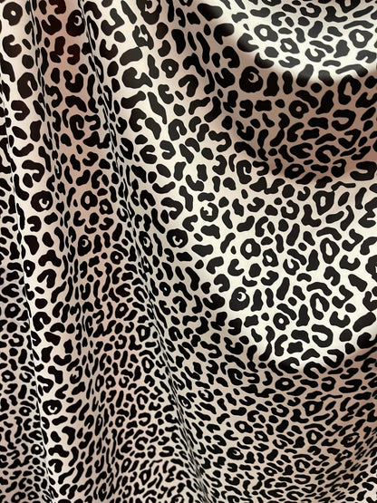 New Exotic Leopard design print on great quality of nylon spandex 4-way stretch 58/60” Sold by the YD. Ships Worldwide from Los Angeles CA