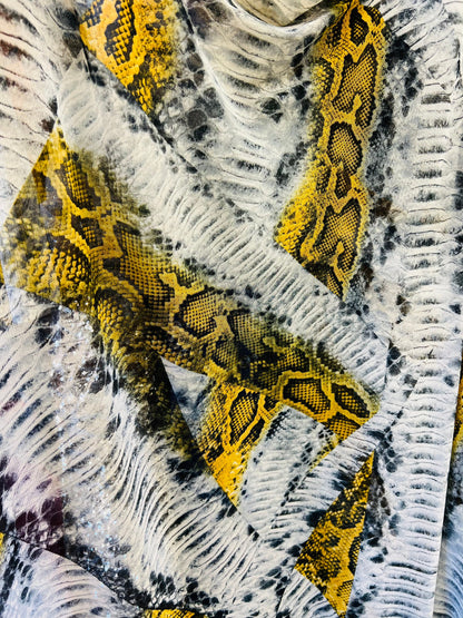 Snake design print on great quality of nylon power mesh 4-way stretch 58/60” Sold by the YD. Ships Worldwide from Los Angeles California USA