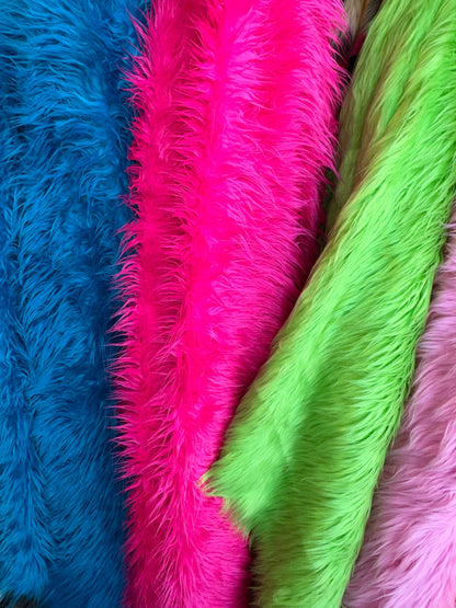 Luxury Faux Fur Shaggy design high quality Sold by the YD and 1/2 yd Ships worldwide from Los Angeles California USA Content: