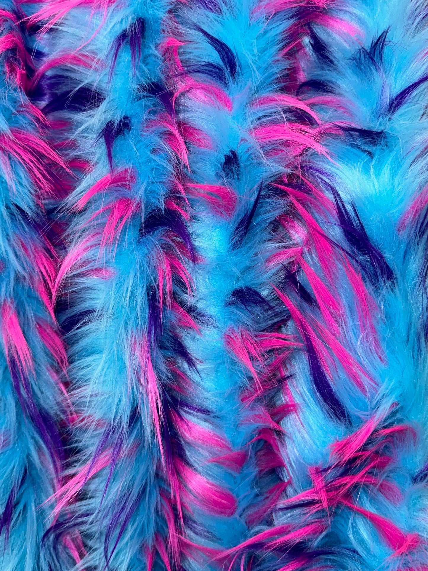 Luxury Faux Fur 2 tone shaggy design high quality Sold by the YD and 1/2 yd Ships worldwide from Los Angeles California USA